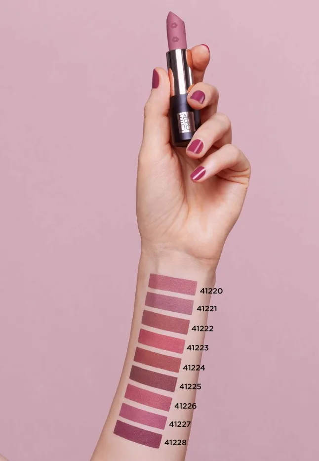 Матовая помада для губ Matte Chic